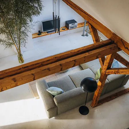 Atelier Apartment